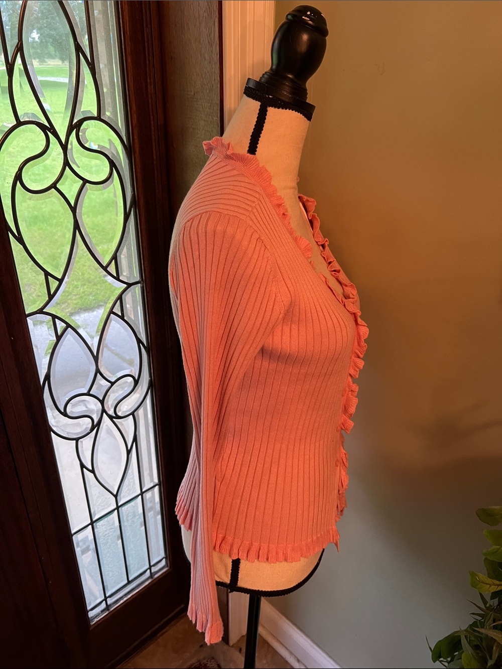 Carolyn Taylor Pink Ruffled Ribbed Cardigan - Picture 7 of 8